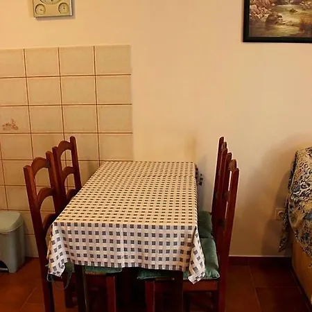 Appartement In With One-bedroom 23